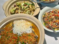 剁椒蒸鲜活鱼头-费大厨辣椒炒肉(黄兴中心广场店)