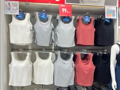 -优衣库(上海正大广场店)