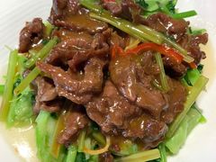 芥兰炒牛肉-潮人姐妹轩(海宁路店)