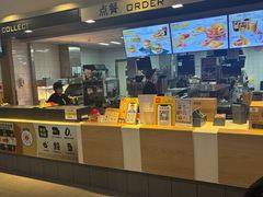 -麦当劳(假日广场店)