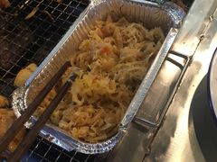 酸菜-马路牙子烧烤音乐酒馆(望京店)