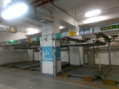 -虹桥天地-停车场