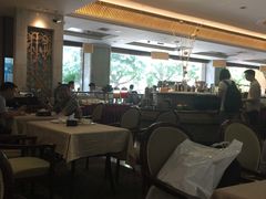 -广东大厦酒店(广州北京路步行街纪念堂地铁站店)