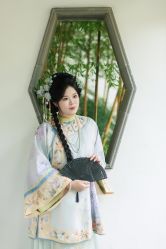 -一揽芳华汉服旗袍体验馆(拙政园店)