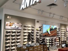 -安踏特卖场(悦喜客来广场店)