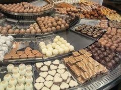 -Laderach 莱德拉(上海环贸iapm店)