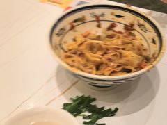 -阿瓦山寨·湘菜现炒·剁椒鱼头王(咸阳总店)