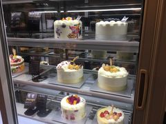 面包甜点陈列柜-Dough&Joe团憩(瑞虹天地月亮湾店)