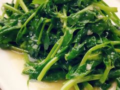 蒜蓉豌豆颠儿-芙蓉凰花园酒楼