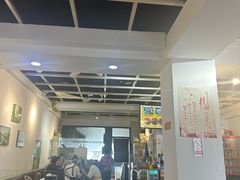 -丽虹云南过桥米线(兴工街店)
