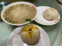 蟹黄汤包-留芳·文旅古月楼(老街店)