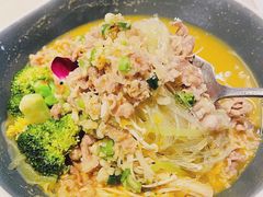 -港丽餐厅(高德置地店)