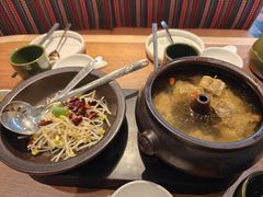 -云海肴·汽锅鸡·云南菜(天山百盛优客店)