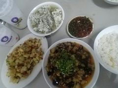 -郑件洋芋饭庄