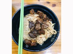 -志权牛肉面(灵山路店)