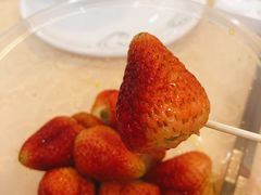 草莓-老炳·七丛松甘草水果