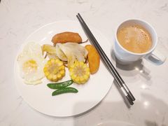 -榆林榆阳西路火车站亚朵酒店