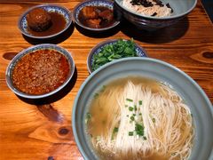 -老外婆本帮面(塔城路店)