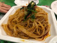 岐山擀面皮-令氏家外家周秦食府(高新店)