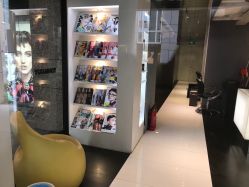 -TONI&GUY