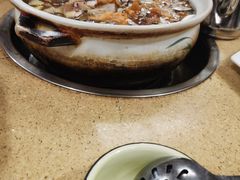 -东巴谷野生菌火锅餐厅