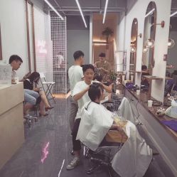 -茶发Salon·烫发染发理发