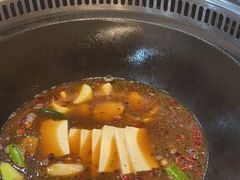 -哈尔滨烧烤·山河村铁锅炖(交大店)