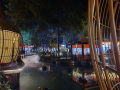 -二荆条·蜀鲜汇城市森林火锅