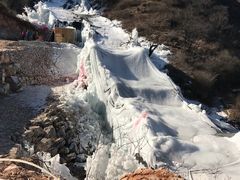 -大平台龙居瀑布旅游区