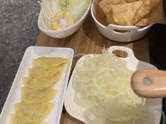 -三人行骨头王火锅(长寿店)