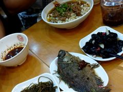 -顺溜·手工刀削面·黑金店(铜锣湾店)