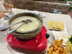 -墨脱石锅椰子鸡•香草鸭•东山羊(大东海店)