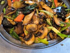 -云海肴·汽锅鸡·云南代表菜(天山百盛优客店)