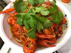 -鲁员外地锅鸡地锅鱼(古墩路店)