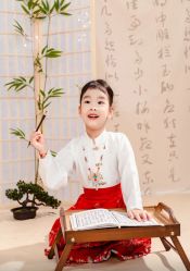 -小熊维尼高端儿童摄影(宝安旗舰店)