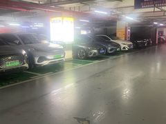 -上海青浦宝龙广场-地下停车场
