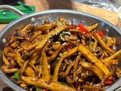 -江城燕子大排档(江汉路步行街店)