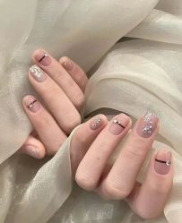 -LILY NAILS美甲美睫