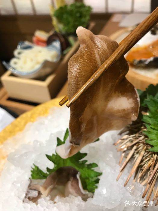 舞渔日料美人胶原锅(太平洋店)黑鸟贝刺身图片