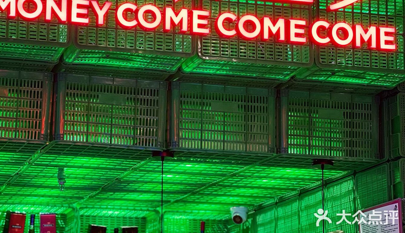 北京探店[爱心]到香港街头体会行运鸡煲吧！