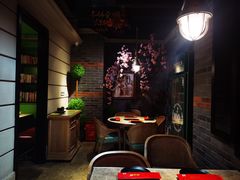 -沪小胖小龙虾(淮海中路旗舰店)