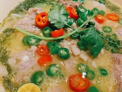 烧椒酸汤福山牛肉-闻见中国海南菜(K11店)
