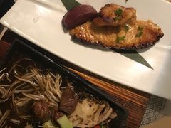 -穹六人间 people 6(岳阳路店)