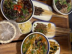 -云阿蛮云南生烫牛肉米线(奉贤路店)