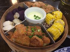 -黄桷树曹家私房菜(江与城店)