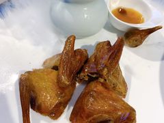 金牌烤乳鸽-夜宴江景餐厅