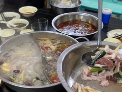 -周良天山牛杂城(天山路总店)