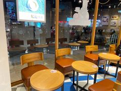 用餐区-85度C(生甜甜圈研究工坊·上海平凉店)
