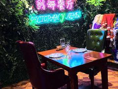 -列娜餐厅