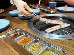 -明洞阿姨·韩式酱蟹烤肉·创意料理(三元桥店)